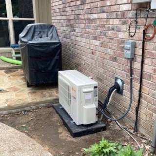 A residential ductless minisplit installation in Colleyville TX